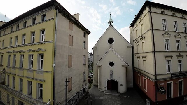 This video takes you on a walk through a beautiful European city. You ll see stunning architecture, charming streets, and lush parks. The video is perfect for anyone who wants to experience the beauty