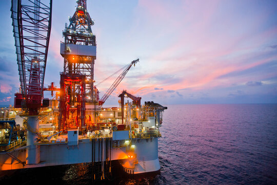 View of drilling rig in the Gulf of Mexico