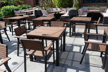 Street Restaurant Table, Empty Cafe Tables, Bistro Seat, Bar Terrace, Outdoor Restaurants, Cafeteria