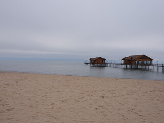 キルギス　チョルポン＝アタ　イシク＝クル湖