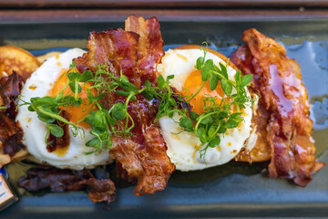 Delicious Bacon and Egg Breakfast Platter
