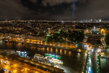 Fototapeta premium 【パリ】エッフェル塔から見たパリの夜景 / 【Paris】Paris night view from the Eiffel Tower