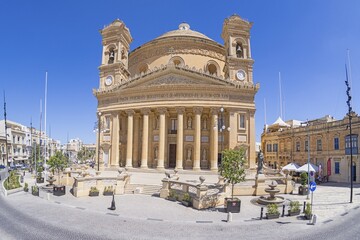 Panoramic picture of the rotunda of Mosta on Malta with a deserted forecourt © Aquarius