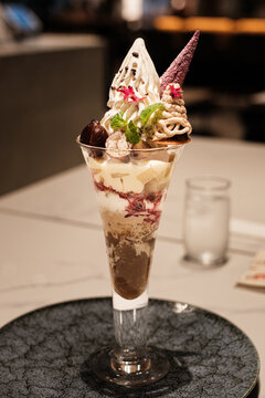 美味しいマロンパフェ
Delicious marron parfait at cafe