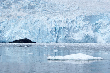 Fototapeta premium A view of an Alaskan glacier in June