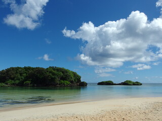 夏雲　西表島　星の砂浜