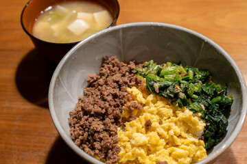 おいしい三色丼