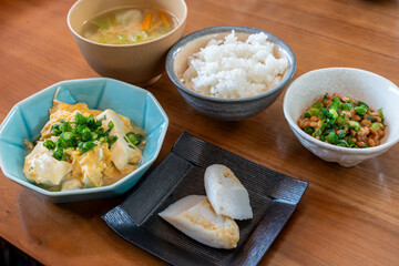卵豆腐のある朝食