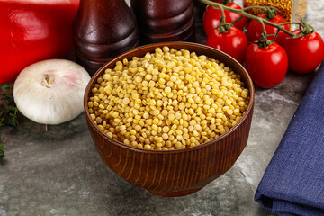 Dry ptitim heap in the bowl