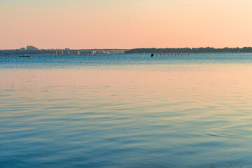 Mar Piccolo di Taranto e il Ponte Punta Penna, al tramonto
