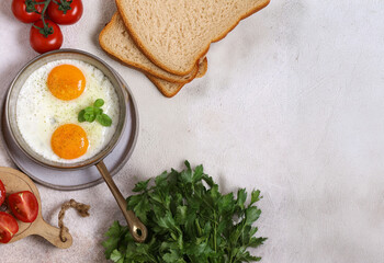 breakfast fried eggs for healthy eating