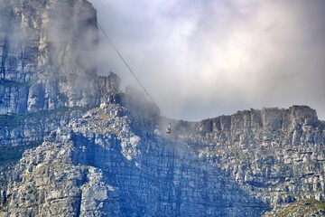 Tafelberg unter Wolkendecke