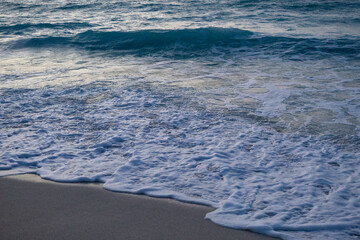 Amanecer en las playas de Cancún, Quintana Roo.