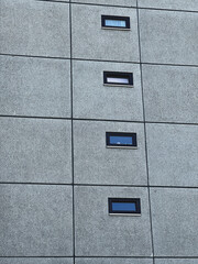 Fassade eines Plattenbaus 