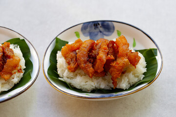 Sticky rice with fried pork