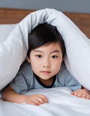 이불 속의 어린이 
