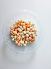 pillus isolate snacks in white