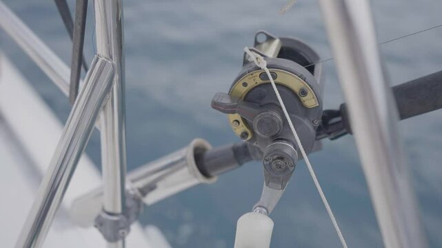 CARRETE CA&Ntilde;A DE PESCAR BARCO