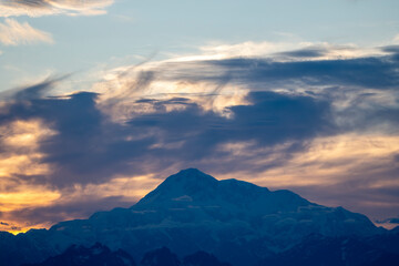 Obraz premium Mt. Denali at Sunset