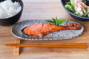 鮭の塩こうじ漬け焼き