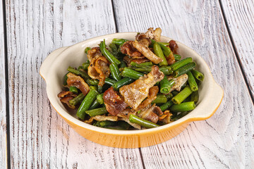 Roasted bacon with green bean