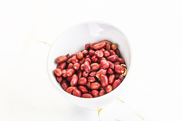 Raw peanut heap for roast