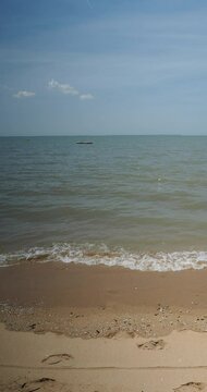 Plage de sable fin &agrave; Fouras-les-Bains en Charente maritime face au littoral Atlantique
