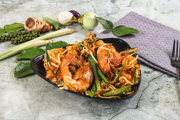Pad Thai - noodle with prawn