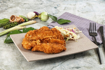 Tonkatsu fried cutlet with cabbage