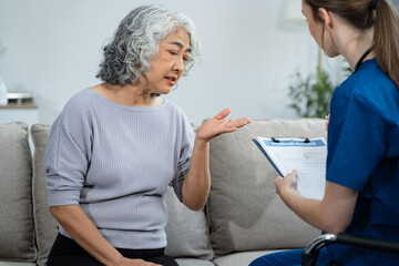 Obraz premium Elderly health checkups with a physician or psychiatrist who works with patients who are consulted about female or psychiatric diagnosis in a medical clinic or hospital mental health service.