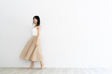 夏服の女性