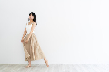 夏の爽やかな女性