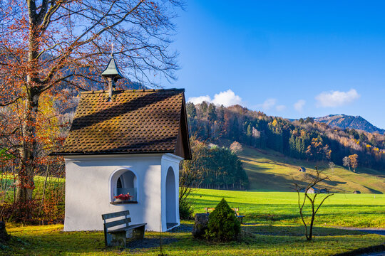 Kapelle Bardella, erneuert wurde 1986 das Pardellenbild am Waldrand bei Motten by Nenzing, nach dem Plan von Hans Purin, es birgt das Bild der 14 Nothelfer aus dem 17. Jahrhundert, Austria