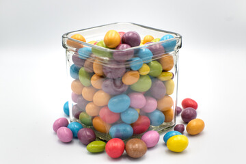 Orzechy w czekoladzie różne kolory