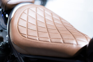 Classic motorcycle leather seat Brown big bike seat decorated with luxurious patterns