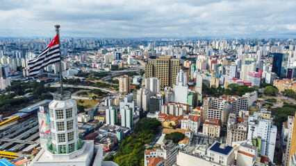 Vista de edifícios altos no centro da cidade de São Paulo