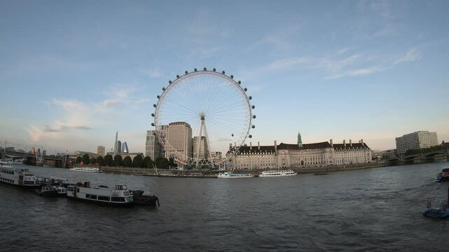 Timelapse of London Eye and T&acirc;misa River,  London, England