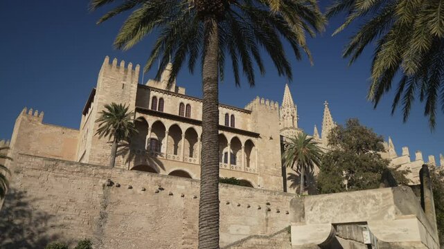 View of Cathedral-Basilica de Santa Maria de Mallorca from Parc infantil Dalt Murada, Palma de Mallorca, Majorca, Balearic Islands, Spain, Mediterranean, Europe
