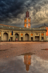Schloss in Gamla Stan Stockholm mit Spiegelung in der Pfütze © Jörg Pfand