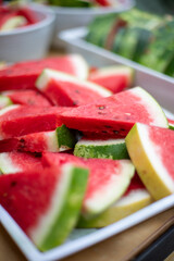 Große saftige reife rote Wassermelonenscheiben