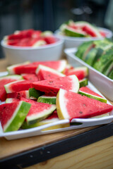 Große saftige reife rote Wassermelonenscheiben