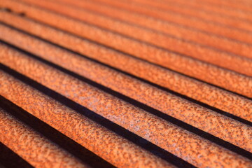 錆びた波トタンの屋根