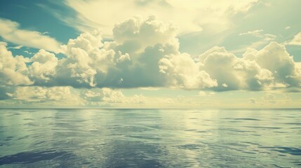 Obraz premium Sea surface and cloudy sky background with copy space vintage tone