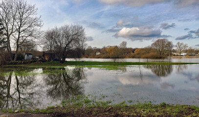 Wasser... &uuml;berall Wasser... 