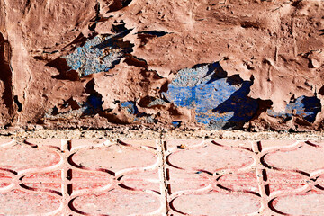 brown wall peeling in Alhambra