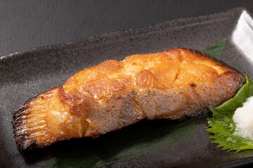 カラスカレイ　みりん漬け焼き