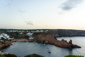 Costa menorquina al atardecer