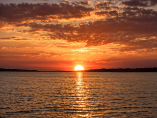 Naklejka premium sunset over the sea