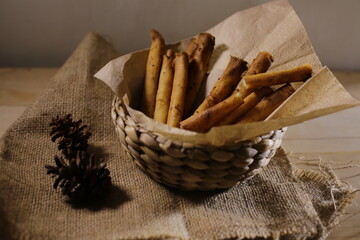 sweet arum cheese roll, a snack that tastes sweet