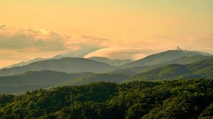 Obraz premium Clouds on Muryongsan Mountain in Ulsan, Korea